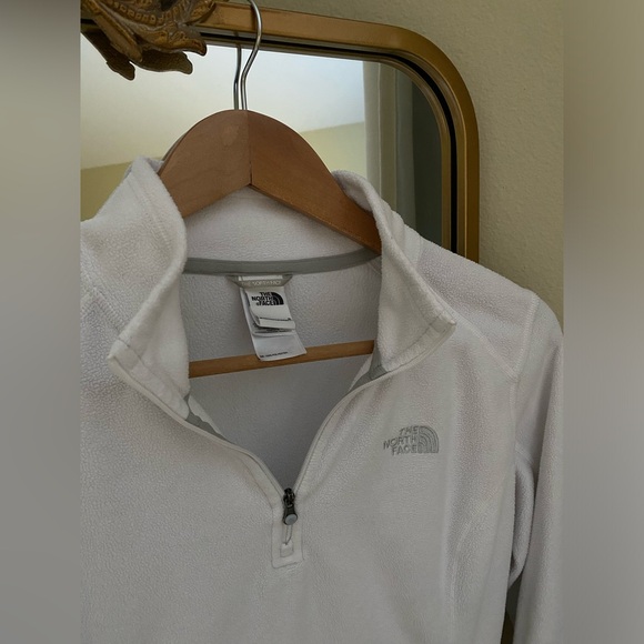 north face sweater - Picture 2 of 2